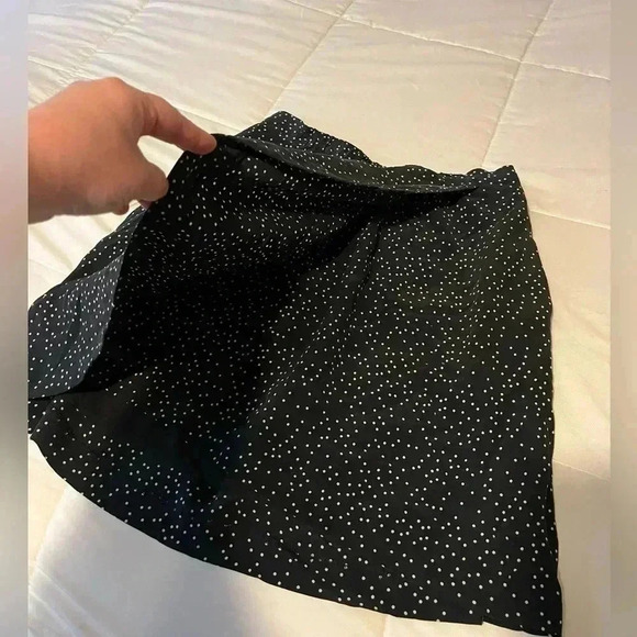 Madewill Silk Black and White Polka Dot
Faux Wrap Skirt Size S w/Pockets - Picture 9 of 9